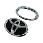 EMBLEMA "LOGO"  DE PARRILLA  HILUX 2016-2023 Revo *medida 19 cm largo x 13 cm alto* Brasil