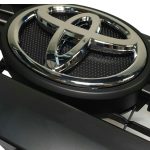 PARRILLA DE FRENTE HILUX 2021-2023 SR *MOLD GRIS* CON LOGO Original - Imagen 2