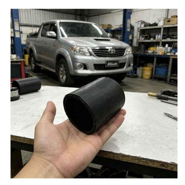 MANGUERA TURBO VA DE VENTURI A ADMISION HILUX-SW4 2005-2015  2.5-3.0 1KD/2KD SPT - Imagen 4
