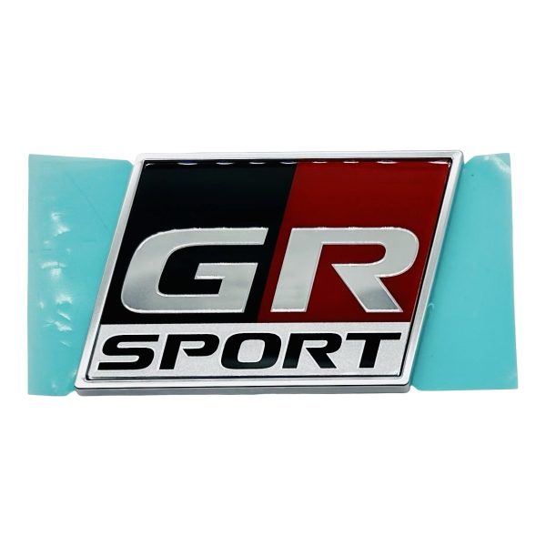 EMBLEMA *GR* DE PORTON HILUX 2020-2025 GR - Imagen 2