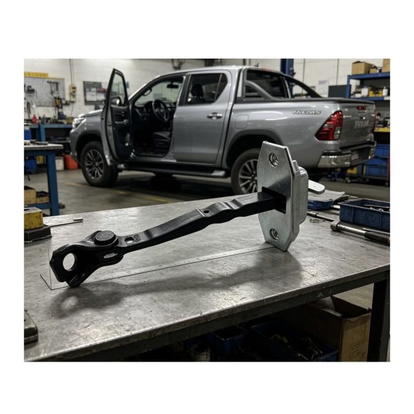 RIENDA DE PUERTA DELANTERA HILUX 2016-2026 SPT - Imagen 4