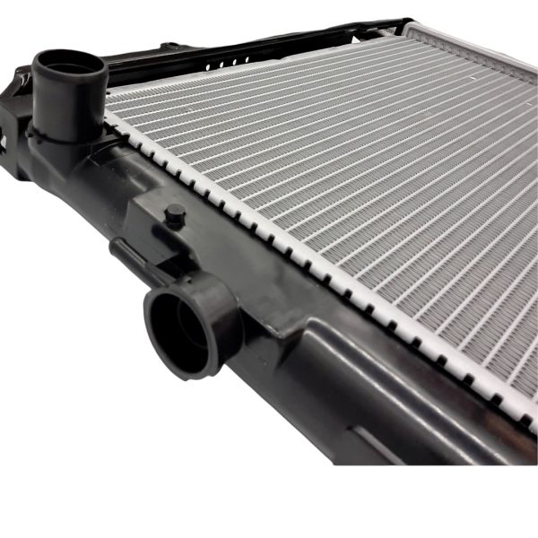 RADIADOR DE AGUA  HILUX 1992-2001 2.8 2.8 3L 4X2  Largo 550mm KALE - Imagen 3